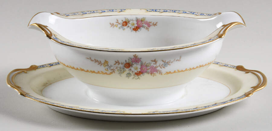 Trianon Gravy Boat with Attached Underplate by Noritake-1