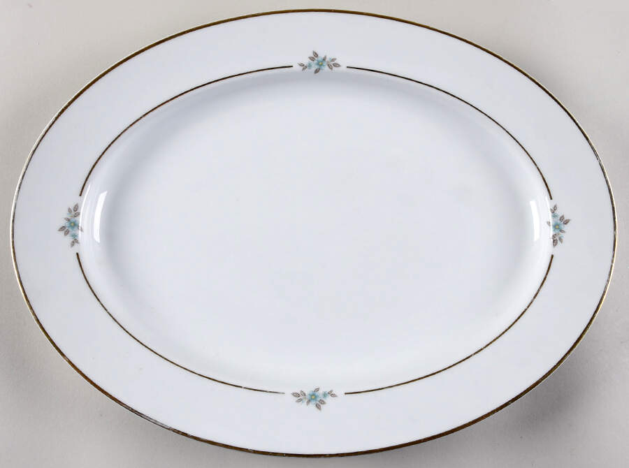 Trio 16" Oval Serving Platter by Noritake-1