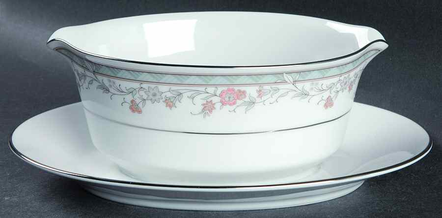 True Love Gravy Boat with Attached Underplate by Noritake-1