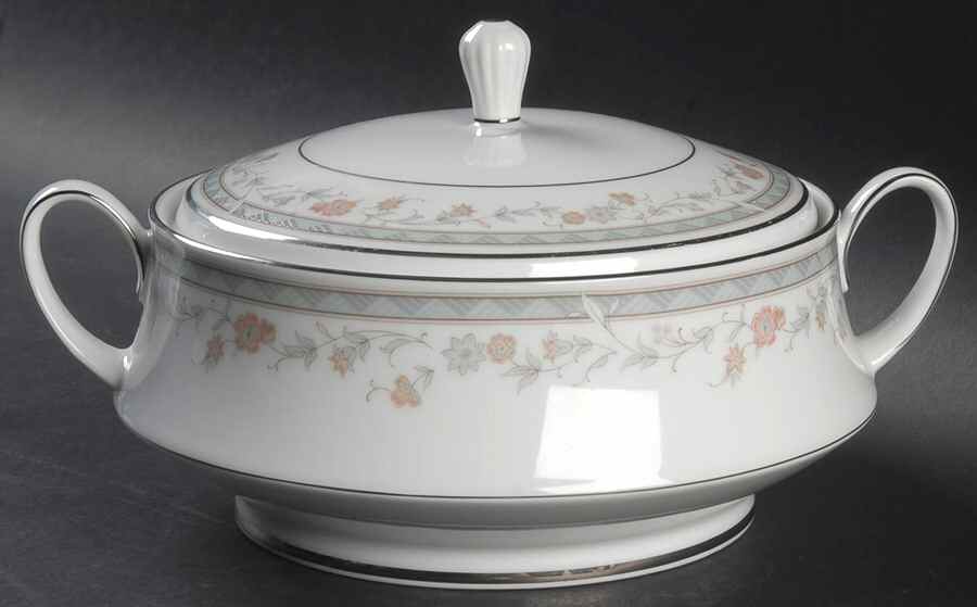 True Love Round Covered Vegetable by Noritake-1