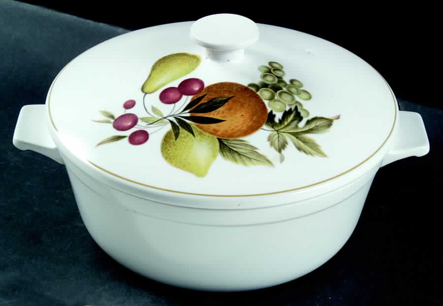 Tropica 2 Qt Round Covered Casserole by Noritake-1