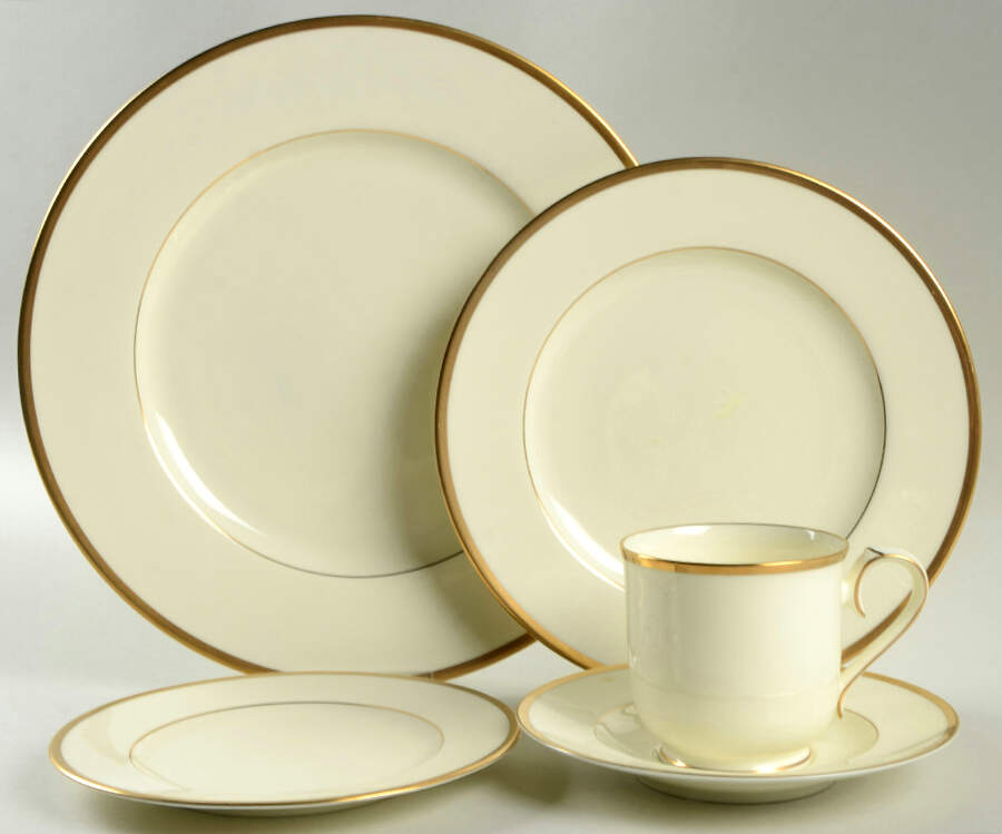 Troy 40 Piece Estate Set by Noritake-1