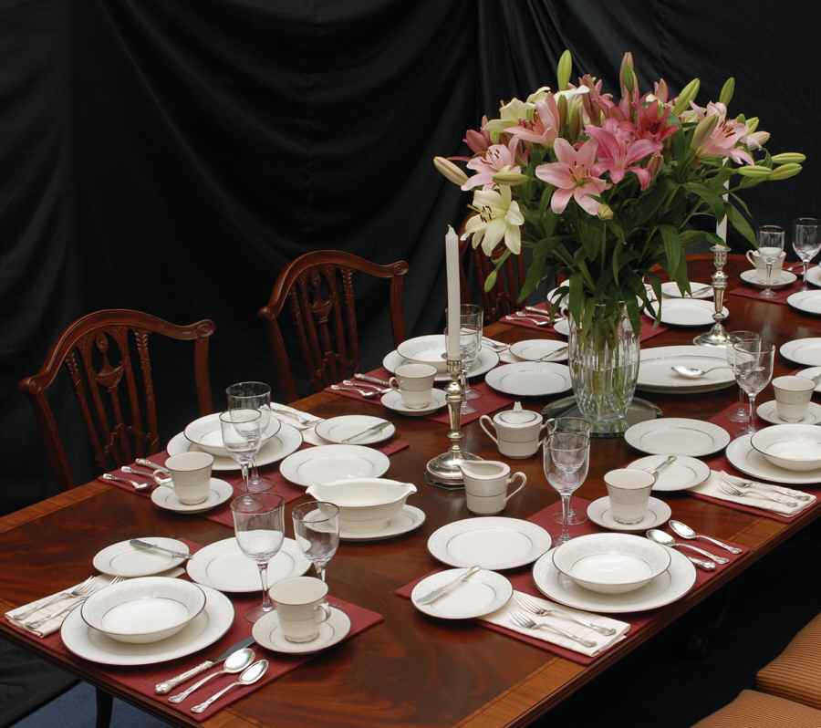 Trudy 53 Piece Estate Set by Noritake-1