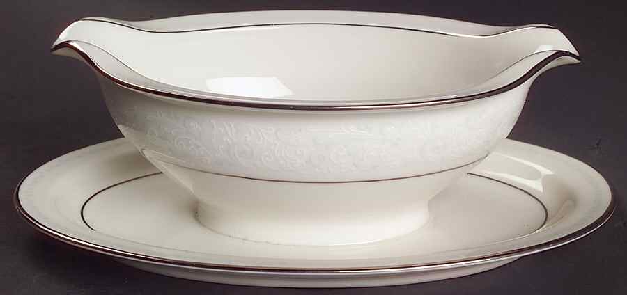 Trudy Gravy Boat with Attached Underplate by Noritake-1