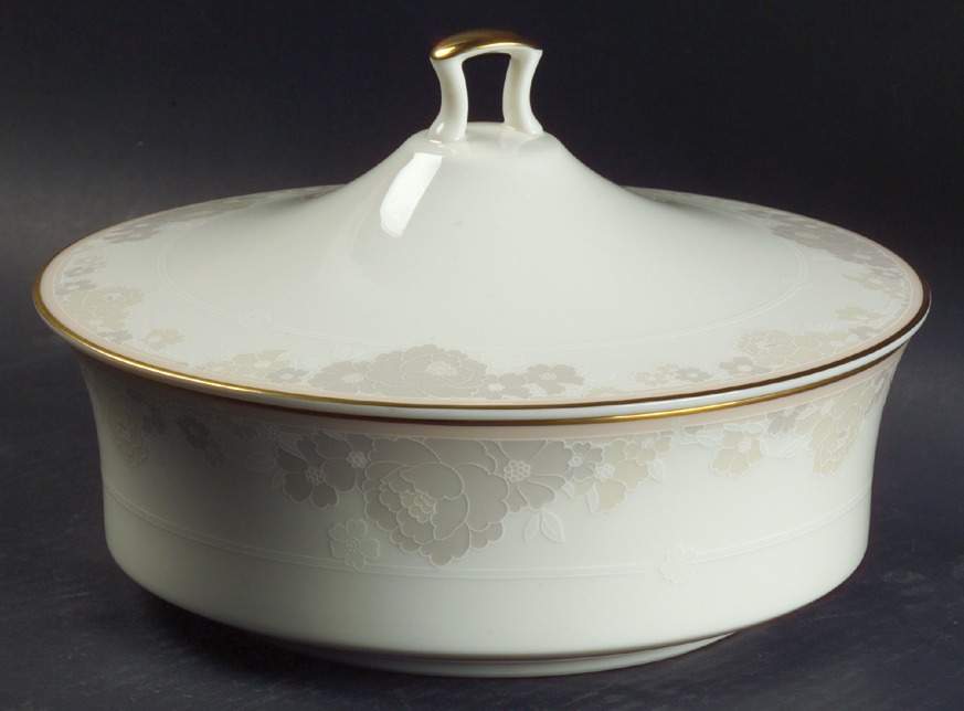Turtle Bay Round Covered Vegetable by Noritake-1