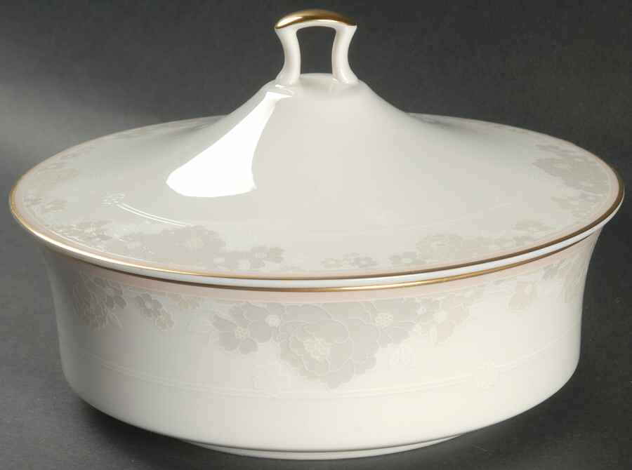 Turtle Bay Large Round Covered Vegetable by Noritake-1