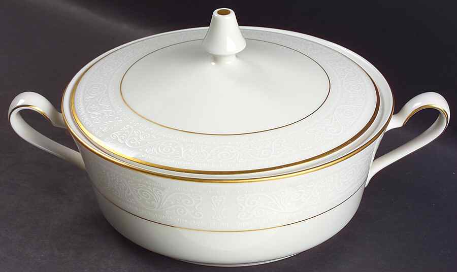 Tulane Round Covered Vegetable by Noritake-1