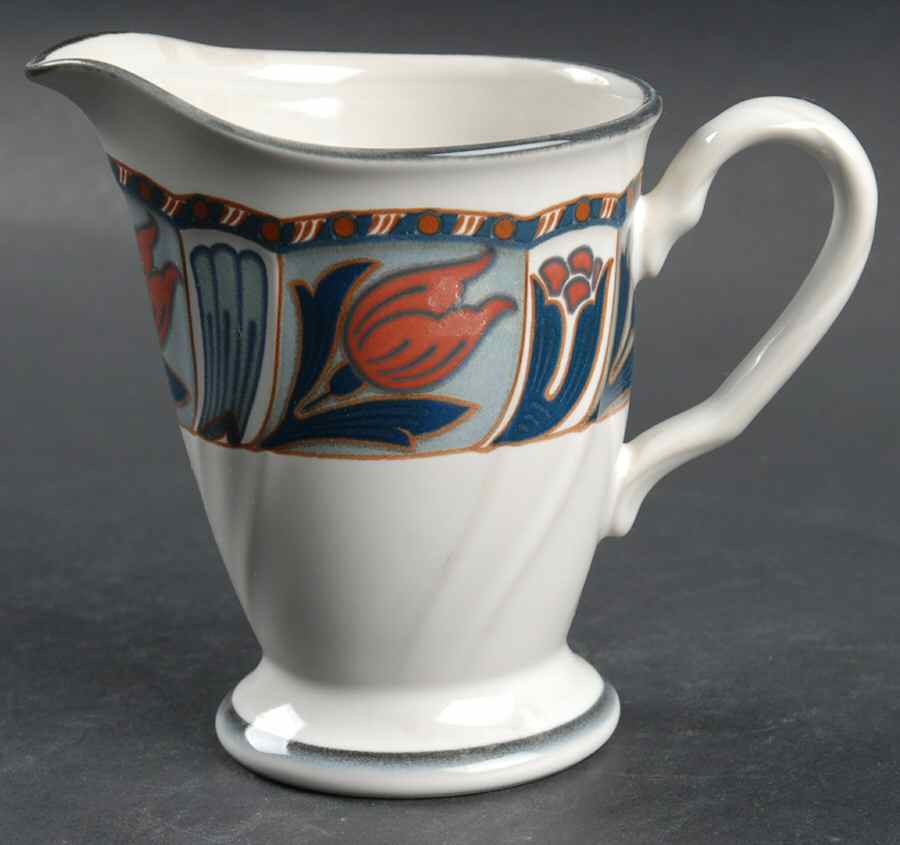 Tulip Ridge Creamer by Noritake-1