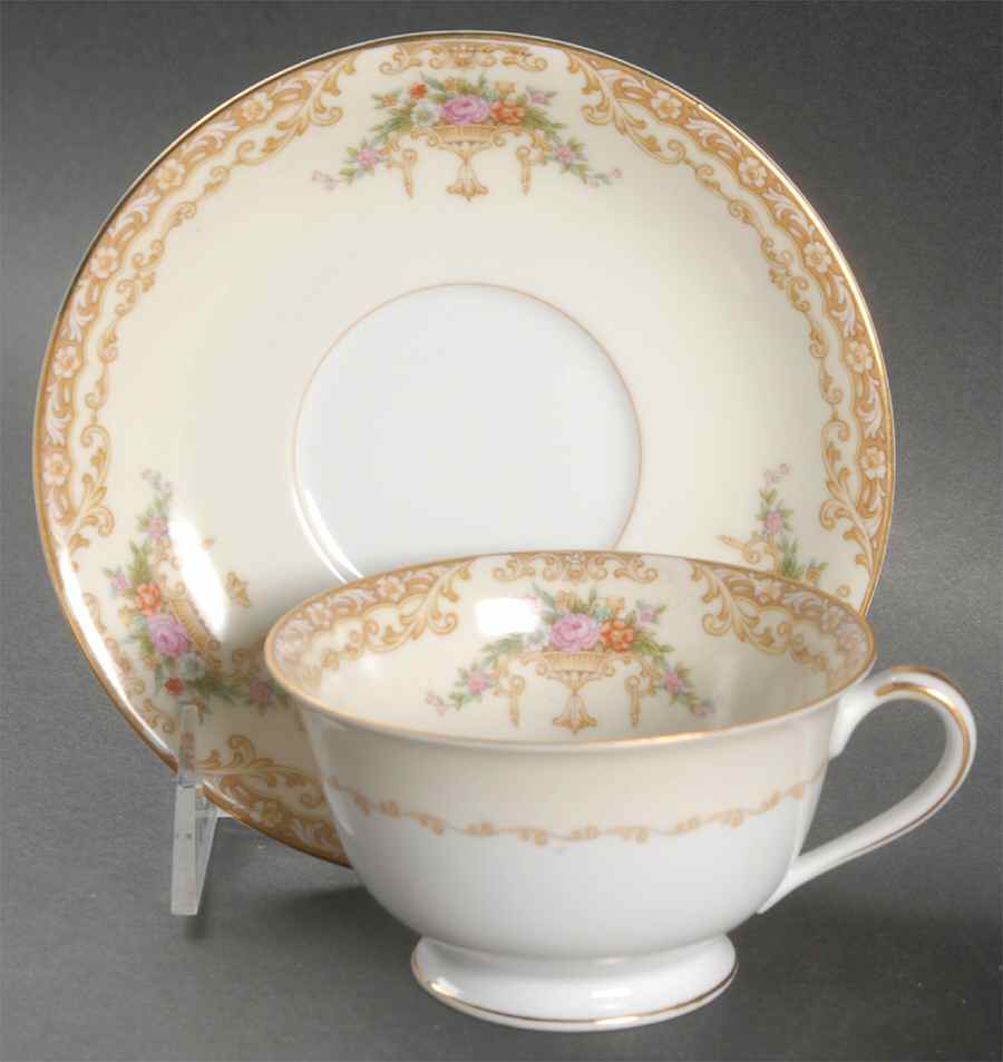 Tuscana Sugar Bowl & Lid by Noritake-1
