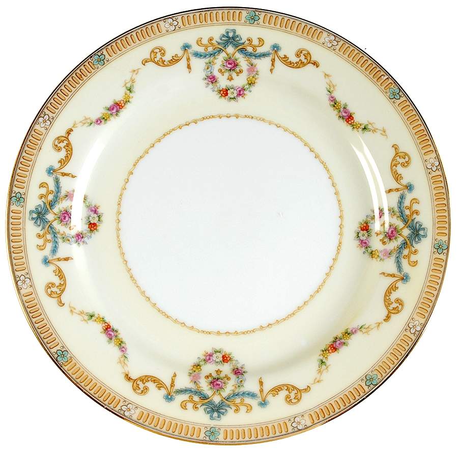 Tybalt Luncheon Plate by Noritake-1
