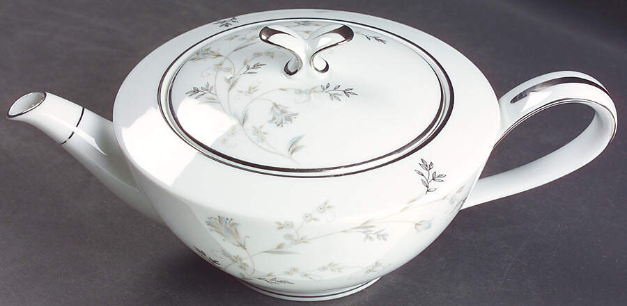 Valerie Small Teapot & Lid by Noritake-1
