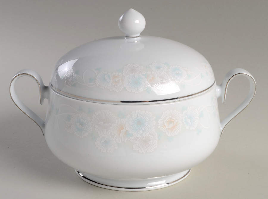 Valencia Round Covered Vegetable by Noritake-1