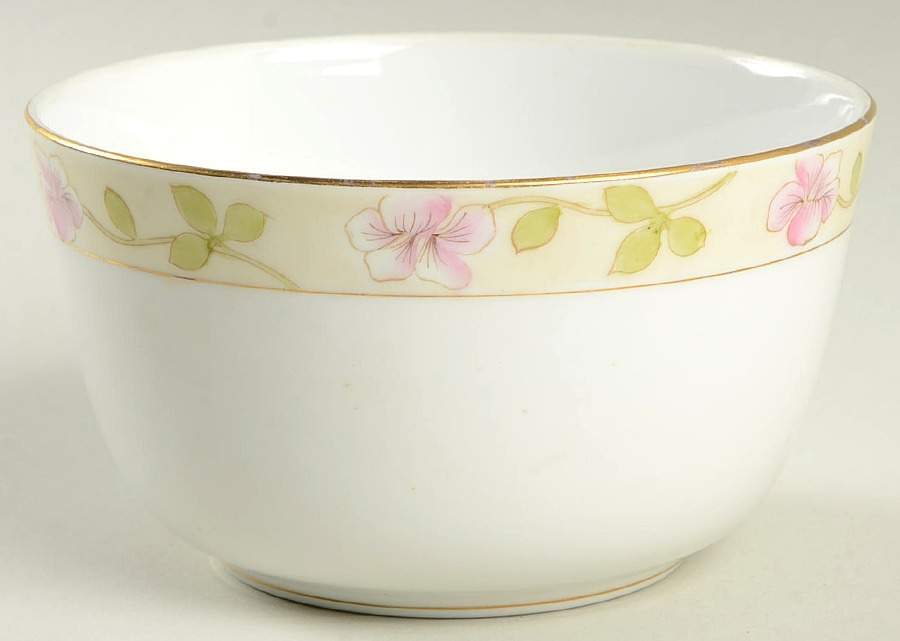 Valencia (Smooth Edge) Cranberry Bowl by Noritake-1