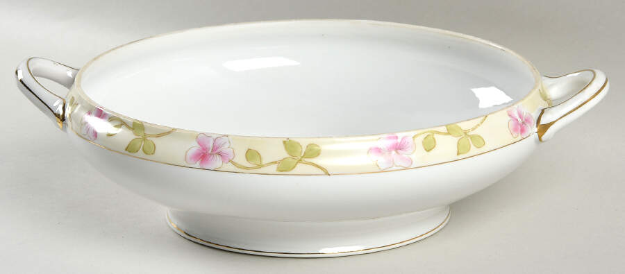 Valencia (Smooth Edge) Round Vegetable No Lid by Noritake-1