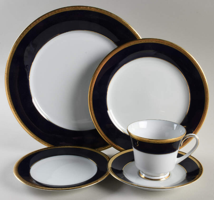 Valhalla 40 Piece Estate Set by Noritake-1