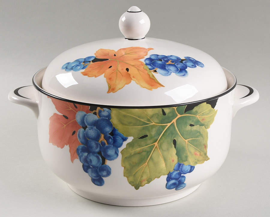 Valmora 2 Qt Round Covered Casserole by Noritake-1