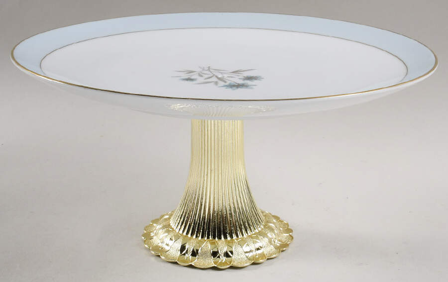 Vanessa Cake Stand with 4"-5" Metal Pedestal  Hc by Noritake-1