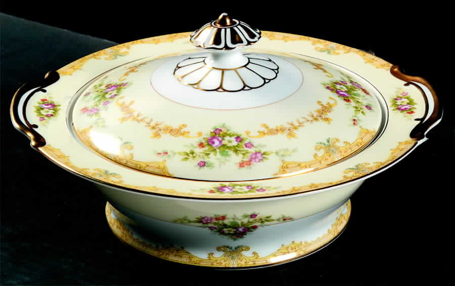 Vendome (2 3 4" Design Border) Round Covered Vegetable by Noritake-1