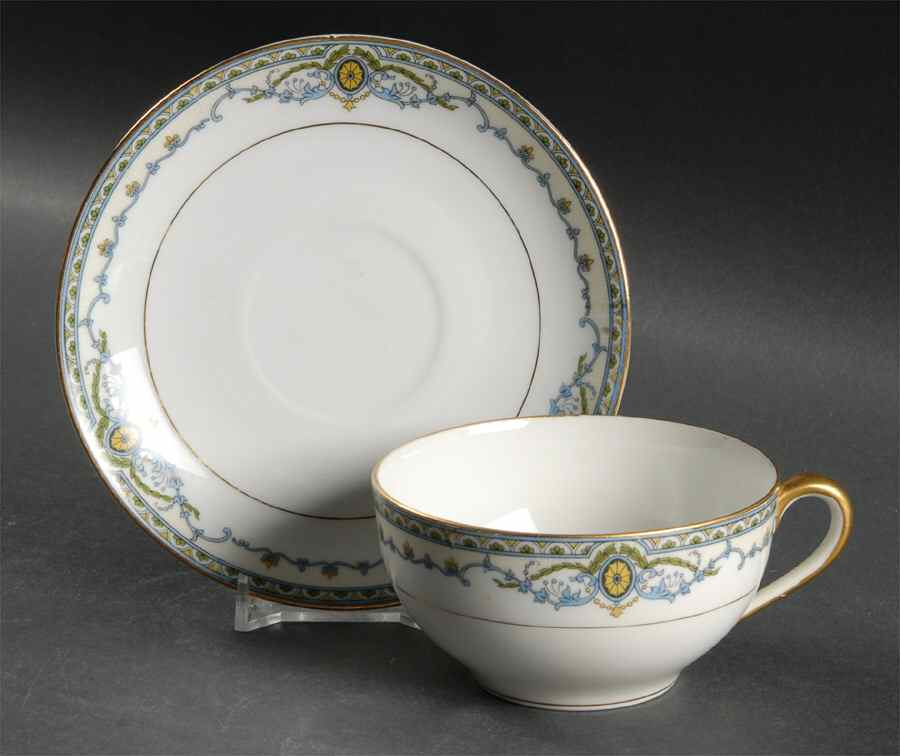 The Venice (No #) Flat Cup & Saucer Set by Noritake-1