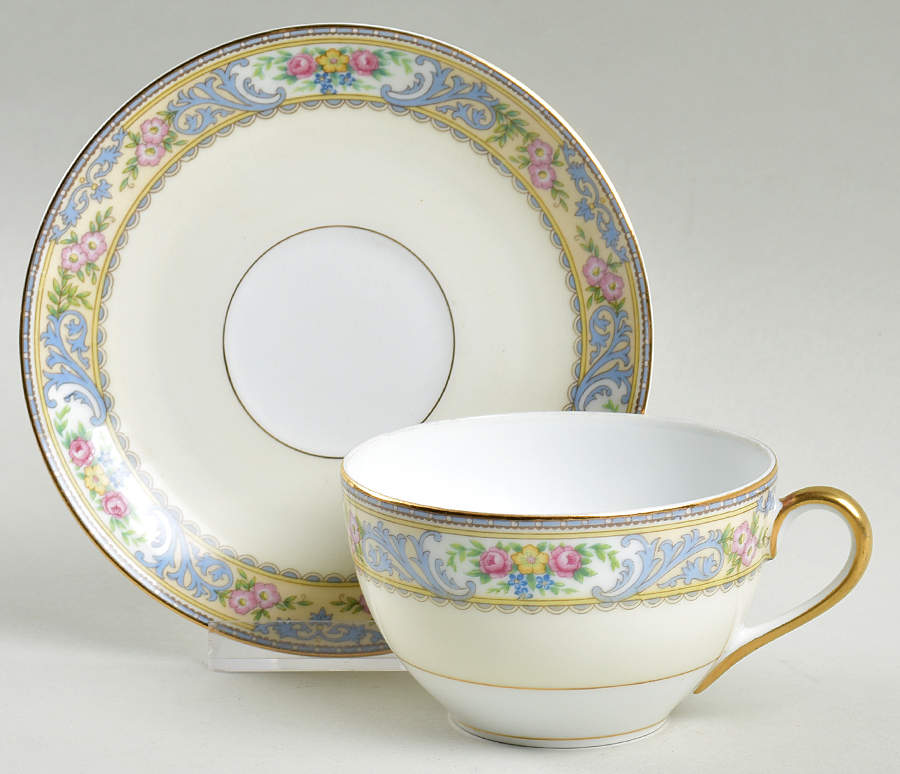 Venida Flat Cup & Saucer Set by Noritake-1