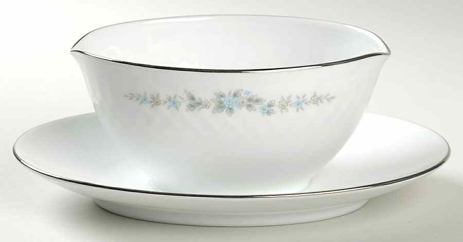 Verda Gravy Boat with Attached Underplate by Noritake-1