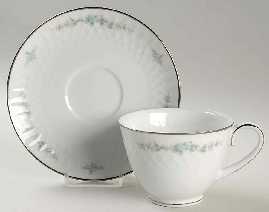 Verda Footed Cup & Saucer Set by Noritake-1