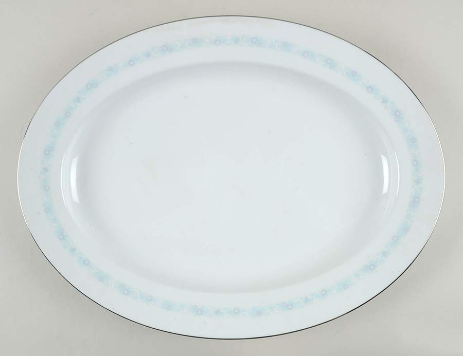 Vicki 16" Oval Serving Platter by Noritake-1