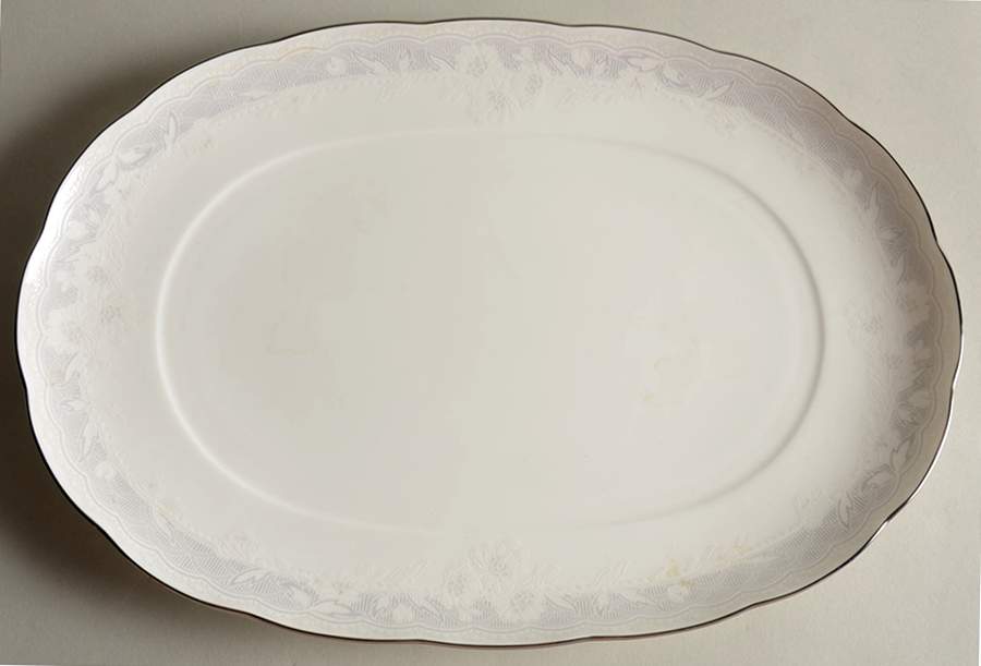 Victorian Lace 14" Oval Serving Platter by Noritake-1