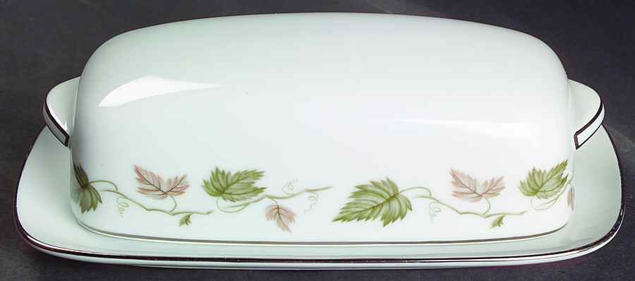 Vineyard 1/4 Lb Covered Butter by Noritake-1