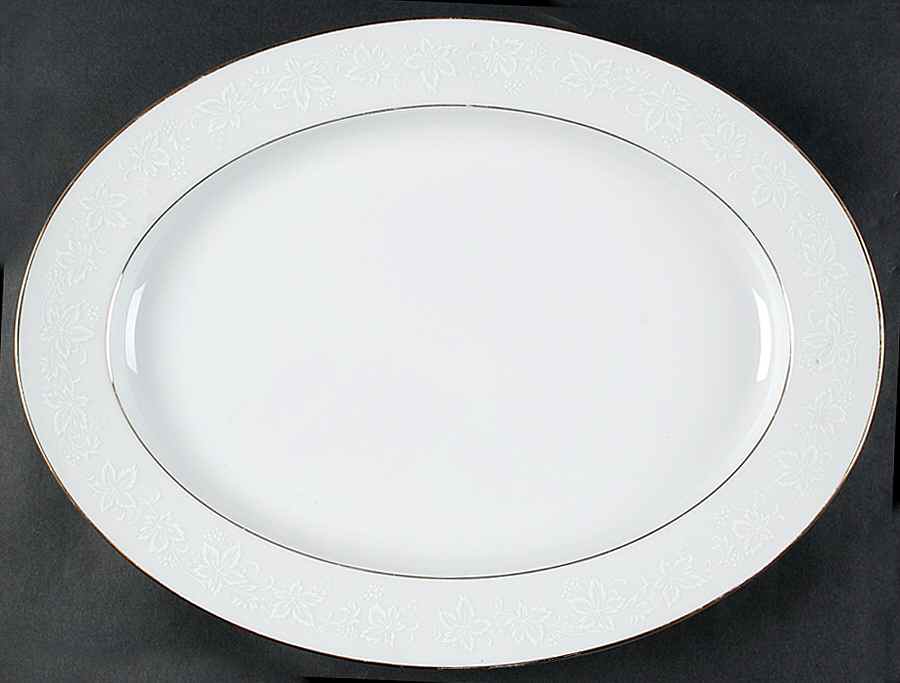 Vinecourt 16" Oval Serving Platter by Noritake-1
