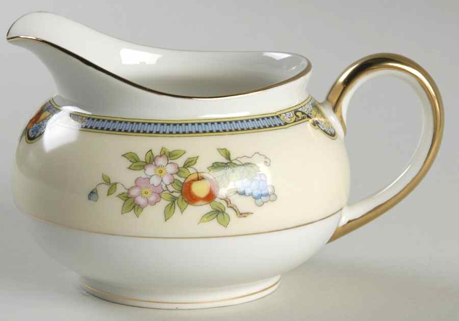 Vintonia Creamer by Noritake-1