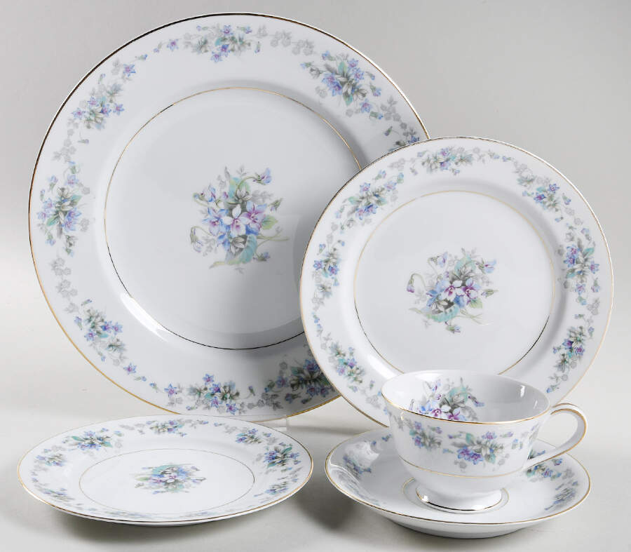 Violette 40 Piece Estate Set by Noritake-1