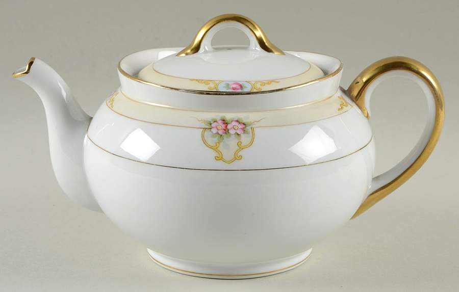 The Vitry Teapot & Lid by Noritake-1