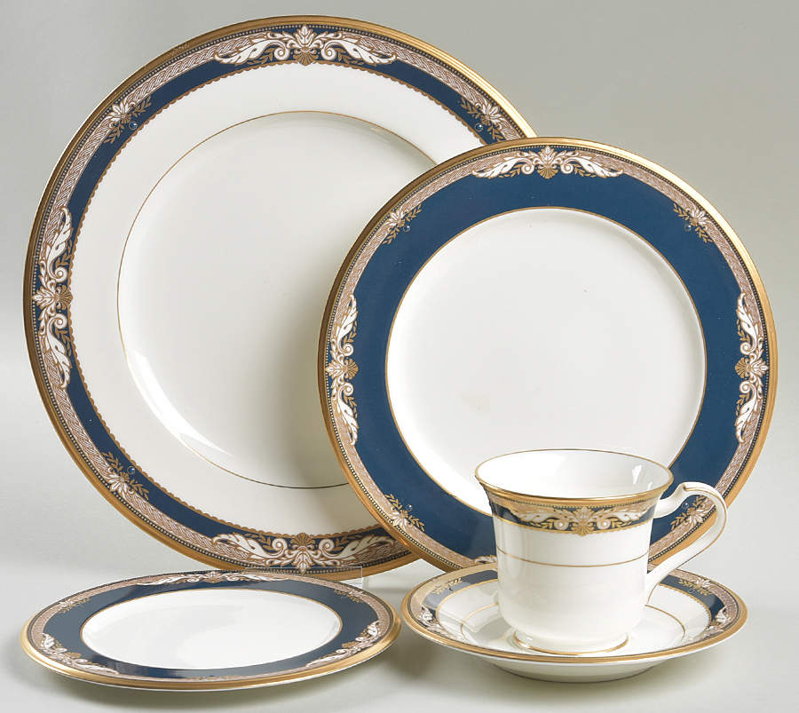 Voltaire 5 Piece Place Setting by Noritake-1