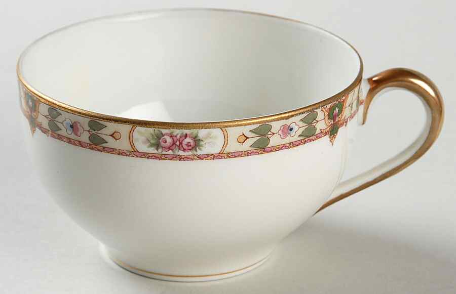 Wadleigh Oversized Cup by Noritake-1