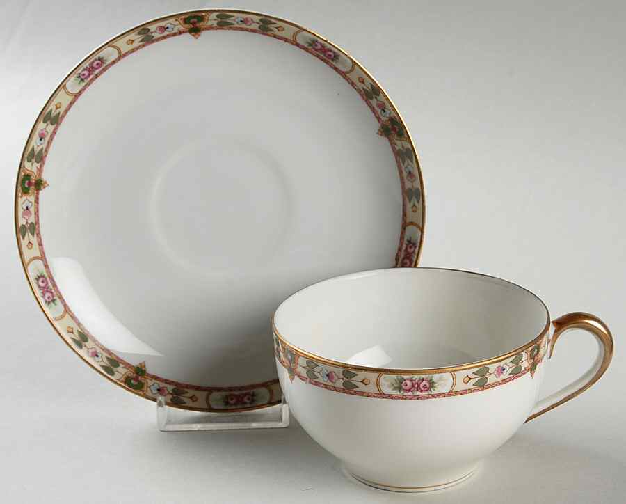 Wadleigh Oversized Cup & Saucer Set by Noritake-1