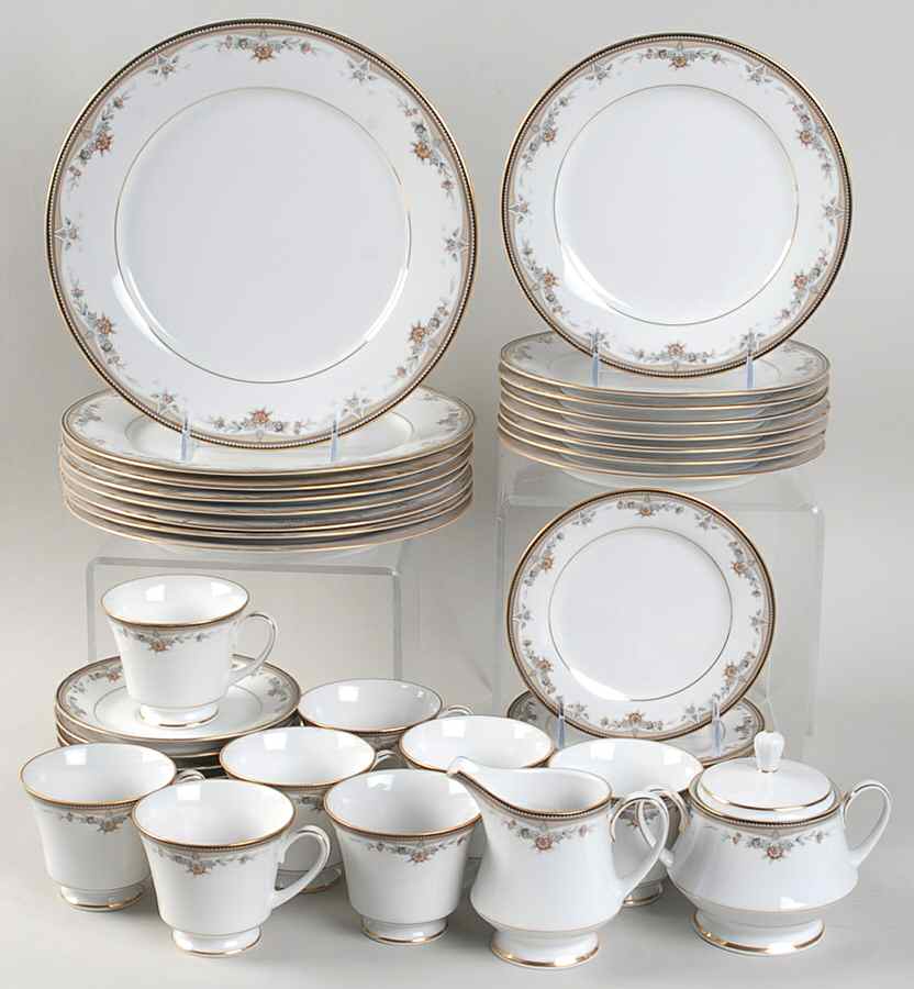 Walnut Hill 43 Piece Set by Noritake-1