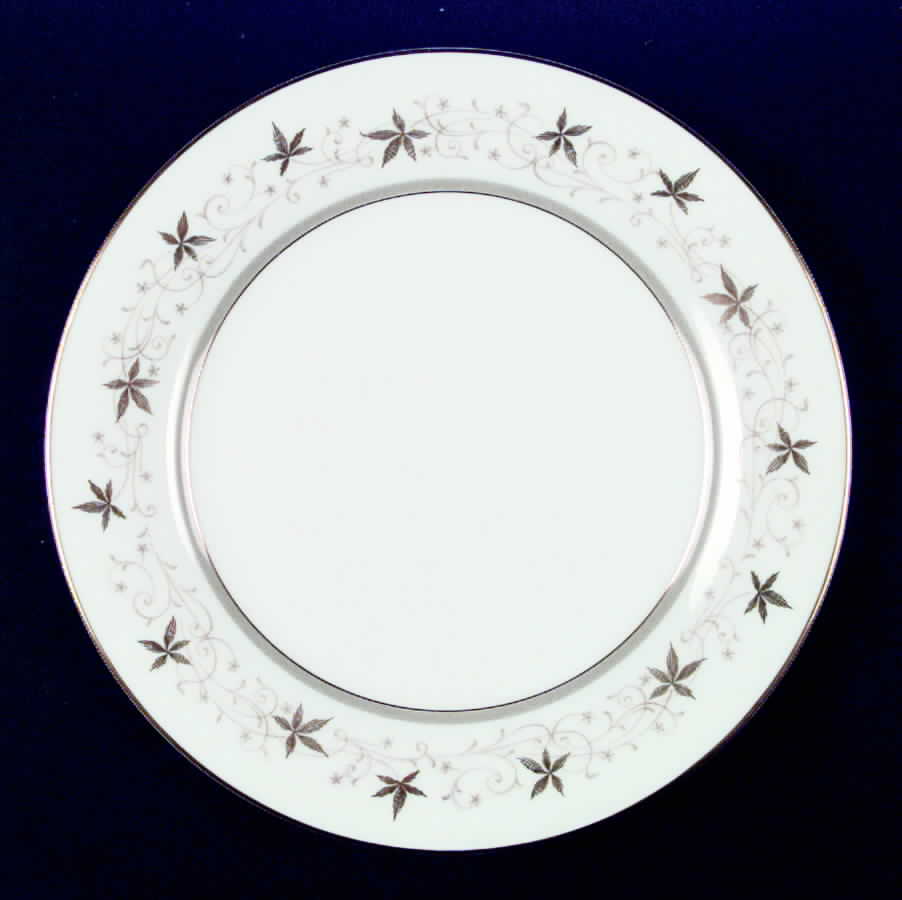 Warwick Dinner Plate by Noritake-1
