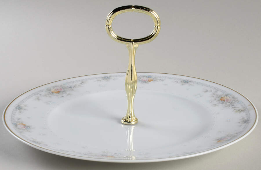 Waynesboro Round Serving Plate with Handle (DP) by Noritake-1