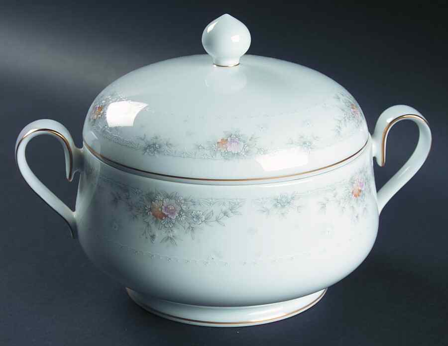Waynesboro 2 Qt Round Covered Casserole by Noritake-1