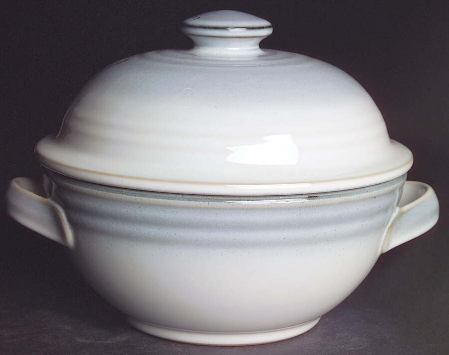Wayfarer 1 Qt Round Covered Casserole by Noritake-1