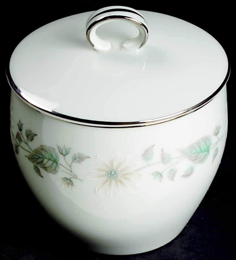Wellesley Mini Sugar Bowl & Lid by Noritake-1