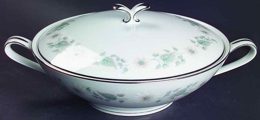 Wellesley Round Covered Vegetable by Noritake-1