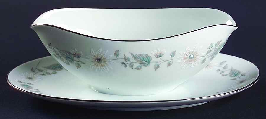 Wellesley Gravy Boat with Attached Underplate by Noritake-1