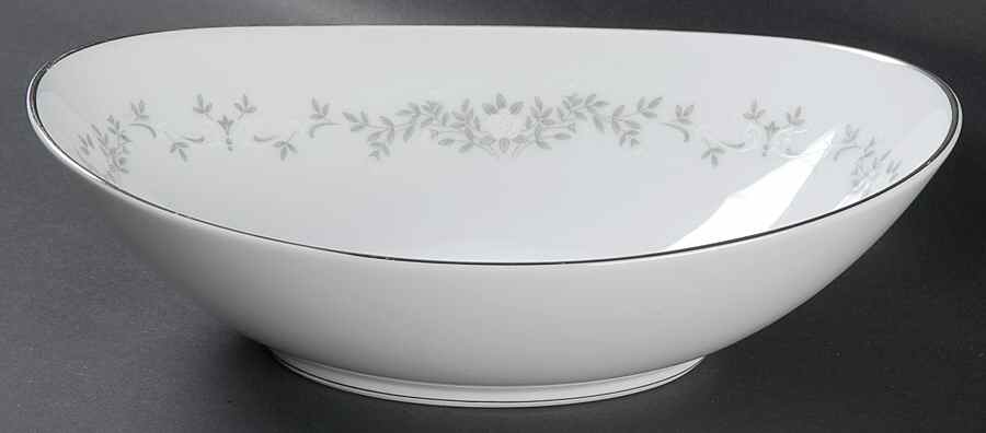 Westview 10" Oval Vegetable Bowl by Noritake-1