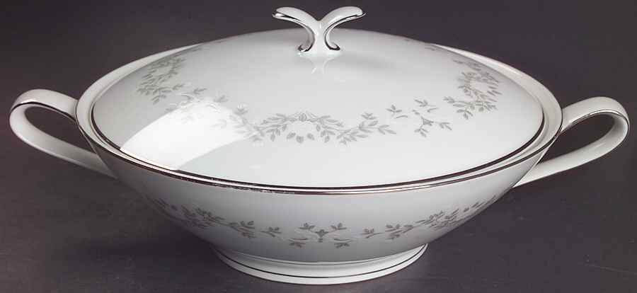 Westview Round Covered Vegetable by Noritake-1