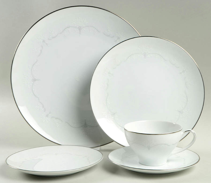 Whitebrook 40 Piece Estate Set by Noritake-1
