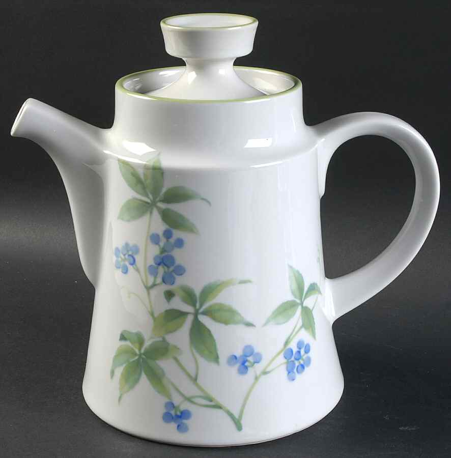 Whisper Tea/Coffee Pot & Lid by Noritake-1