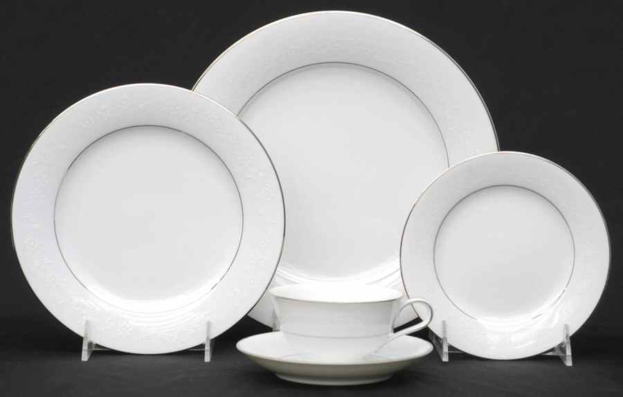 Whitehall 5 Piece Place Setting by Noritake-1