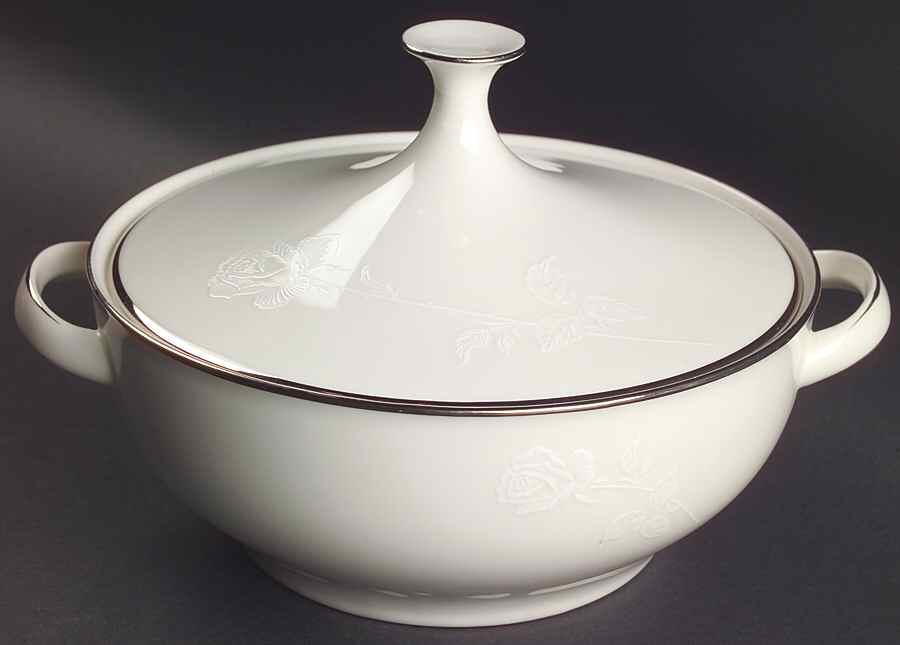 White Knight Round Covered Vegetable by Noritake-1